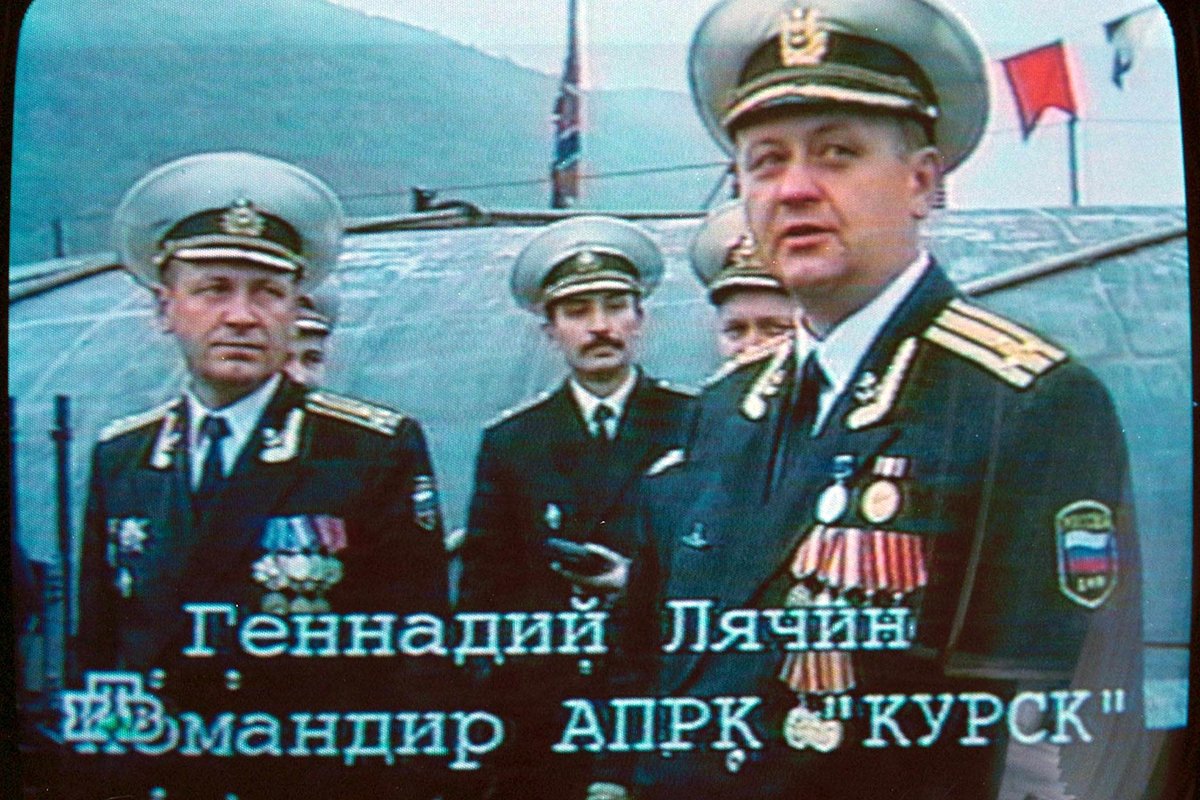 Кадр взятый с телепередачи российского канала НТВ, освещавшей события, связанные с трагедией подлодки «Курск». На кадре командир российской атомной подводной лодки «Курск» Геннадий Лячин в мае 2000 года. Фото: EPA Photo/NTV