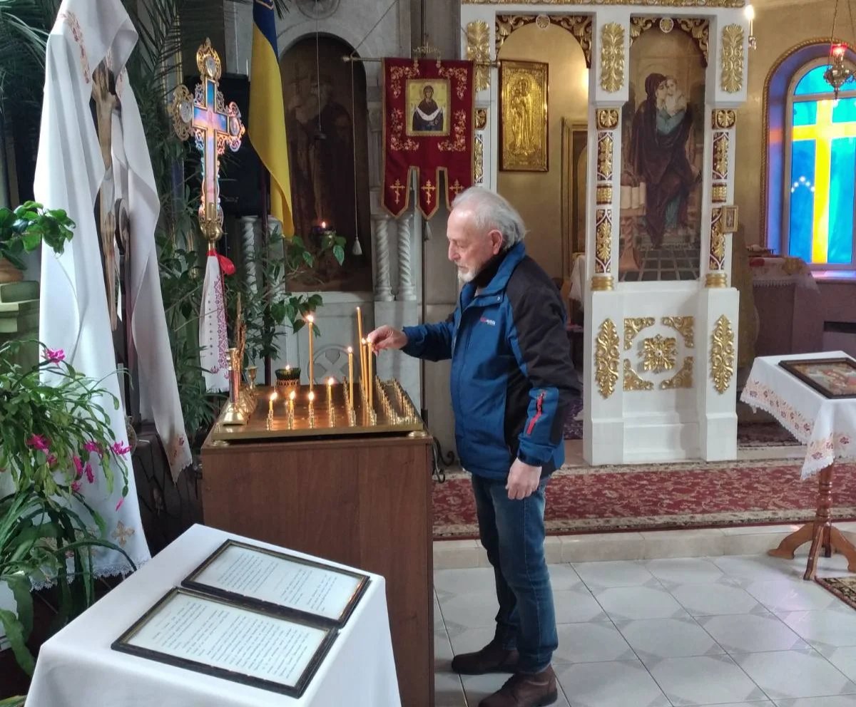 García Calatayud in church. Photo from private archive