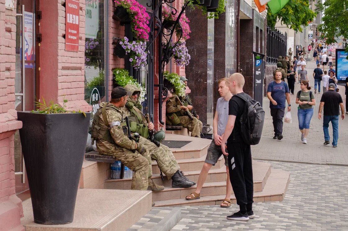 В Ростове во время мятежа Пригожина. Фото: «Новая газета Европа»