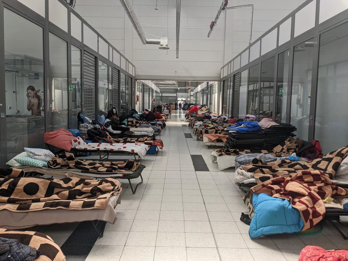 Здание бывшего торгового центра. Фото: Анна Ефимова