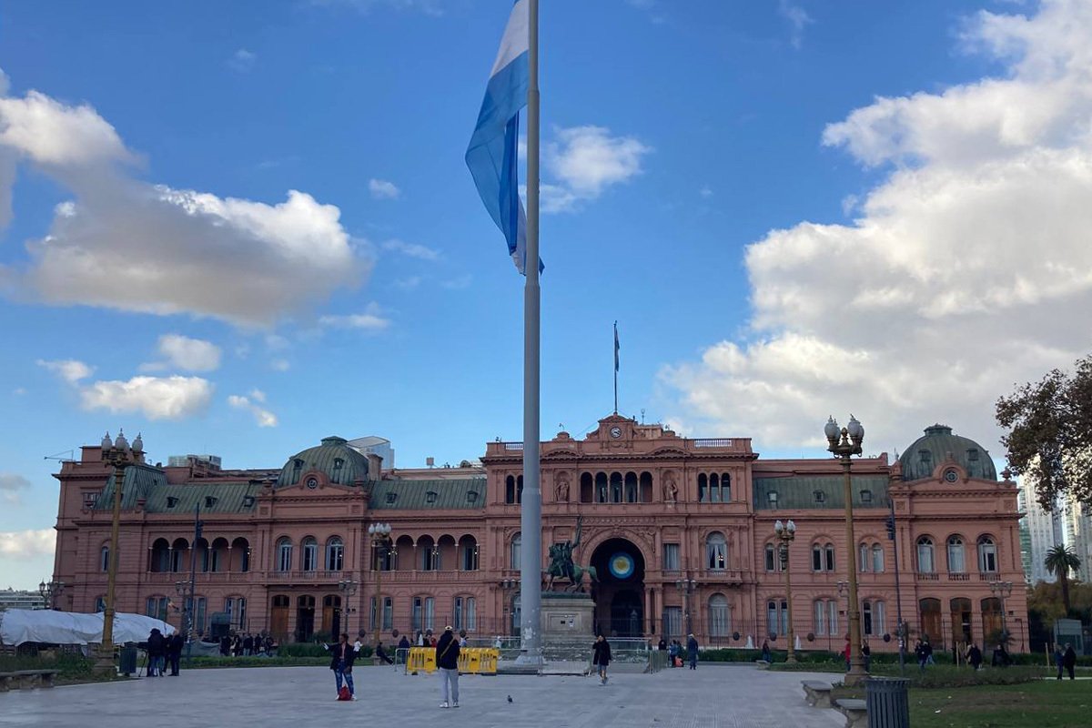 Резиденция президента Аргентины, Буэнос-Айрес. Фото: Илья Азар, специально для «Новой газеты Европа»