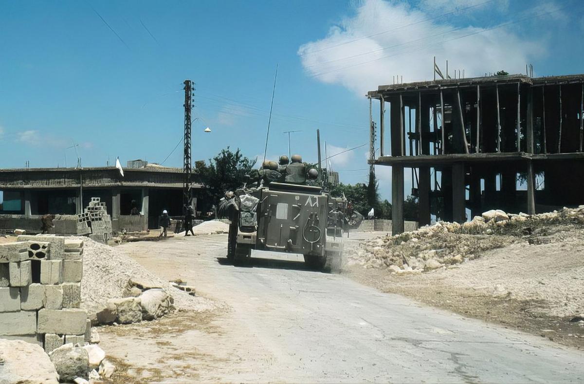 Израильский бронетранспортёр M113 в Ливане. Июнь 1982 года. Фото: P.mielen / Wikimedia (CC BY-SA 3.0)