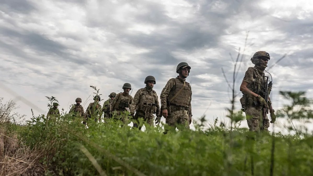 Why is Ukraine's counteroffensive progressing so slowly?
