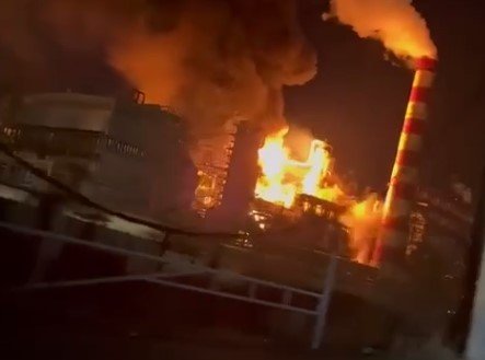 Пожар на нефтебазе в Туапсе. Фото: соцсети