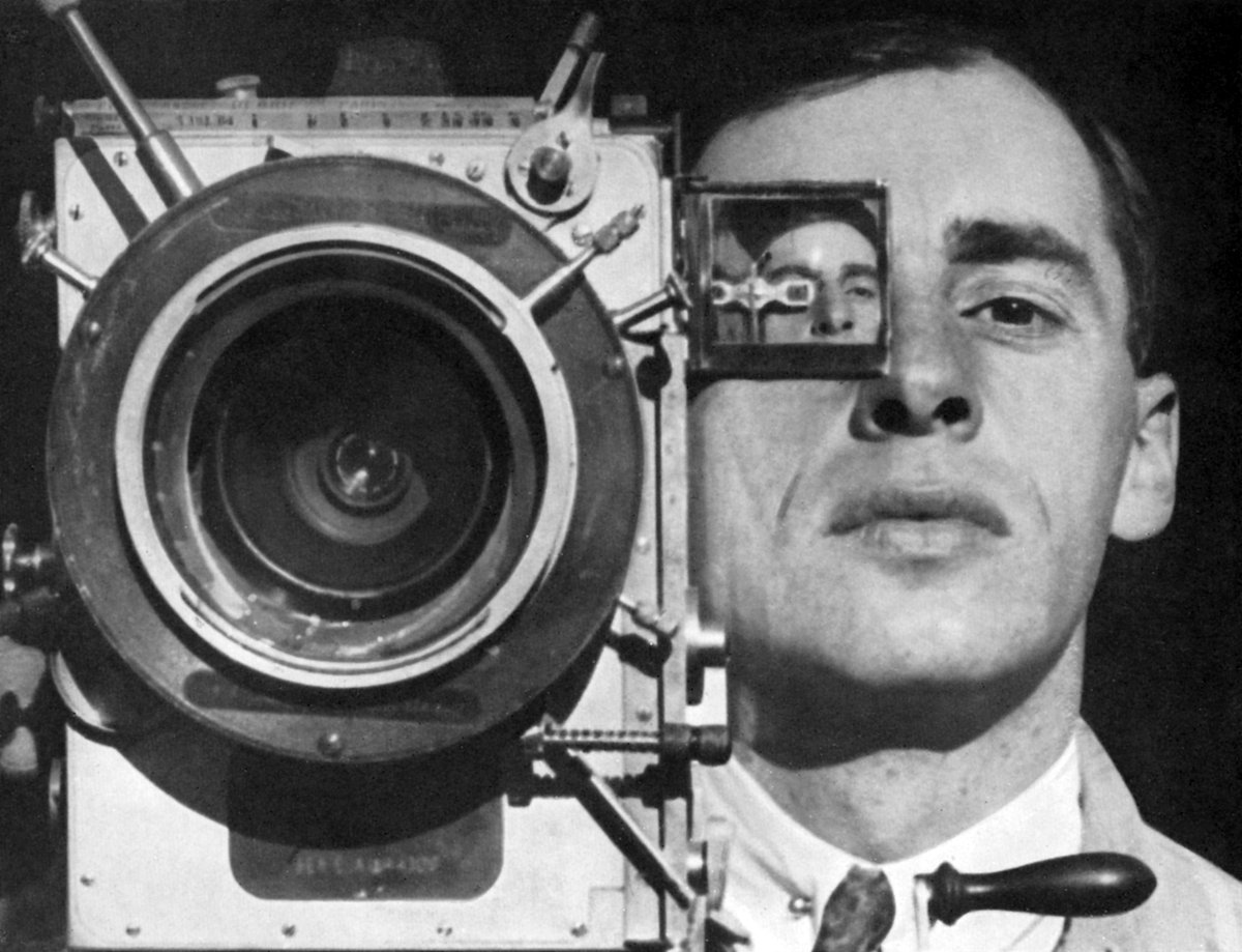 Дзига Вертов — Человек с киноаппаратом. Фото: Bridgeman Images / Vida Press