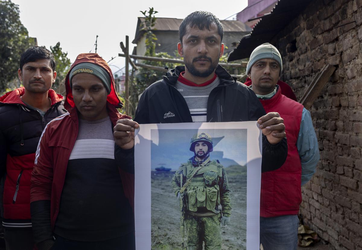 A group of Nepalis attend the final rites of a friend who died fighting for the Russian military in Ukraine, Walling, Syangja district, Nepal, 19 January 2024. Photo: EPA-EFE / NARENDRA SHRESTHA