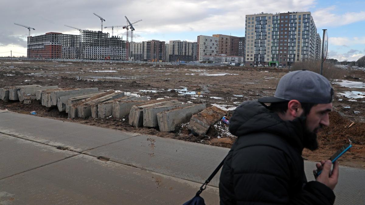 Война жилья не дает. Россияне массово избавляются от недвижимости в Крыму, Москве и приграничных регионах