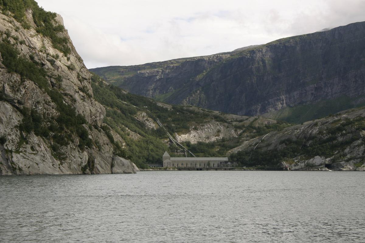 ГЭС в Гломфьорде, Норвегия. Фото:  Wikimedia Commons , CC BY-SA 3.0