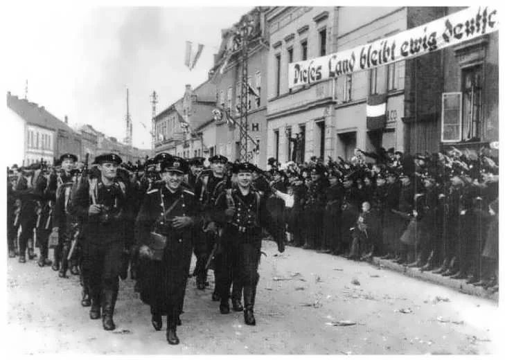 A parade of Kriegsmarine (the navy of Nazi Germany) officers held in the annexed Memel. Photo: uostas.info