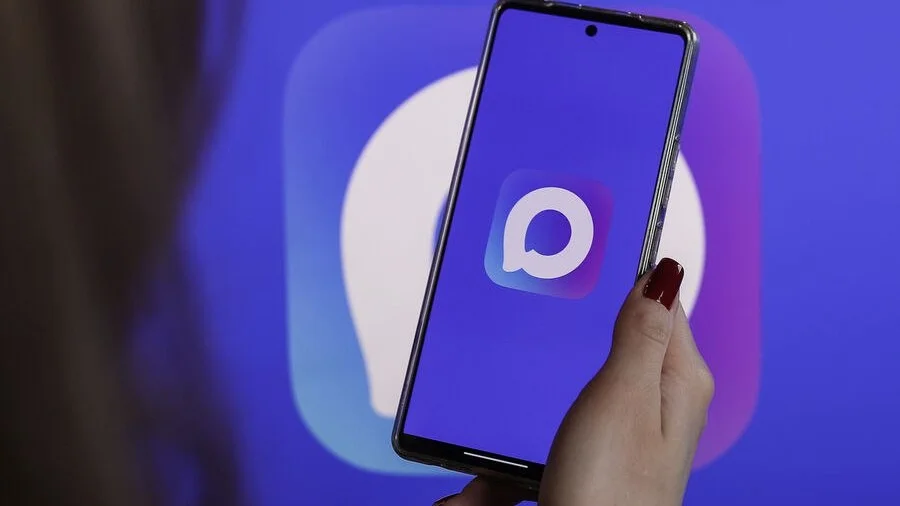 «Коммерсант»: власти рассматривают возможность перевести уведомления от банков в Max