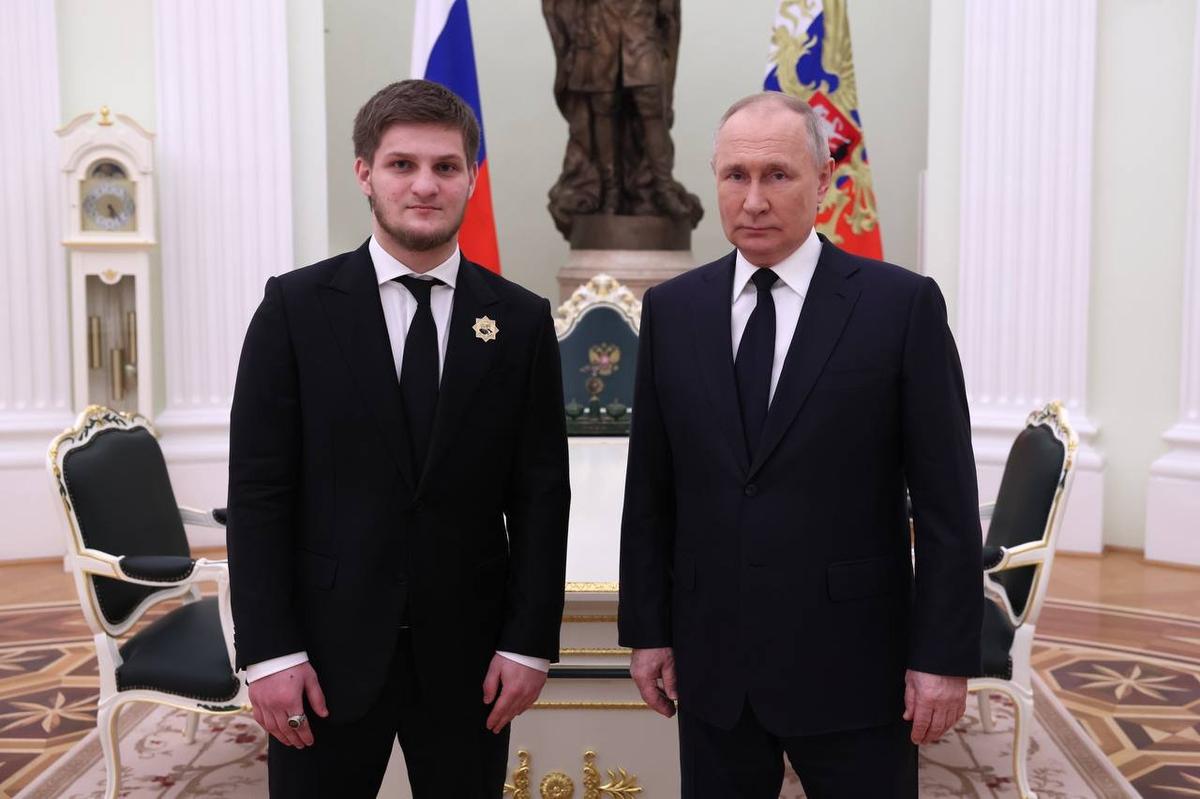 17-летний Ахмат Кадыров на встрече с Путиным. Фото: Рамзан Кадыров