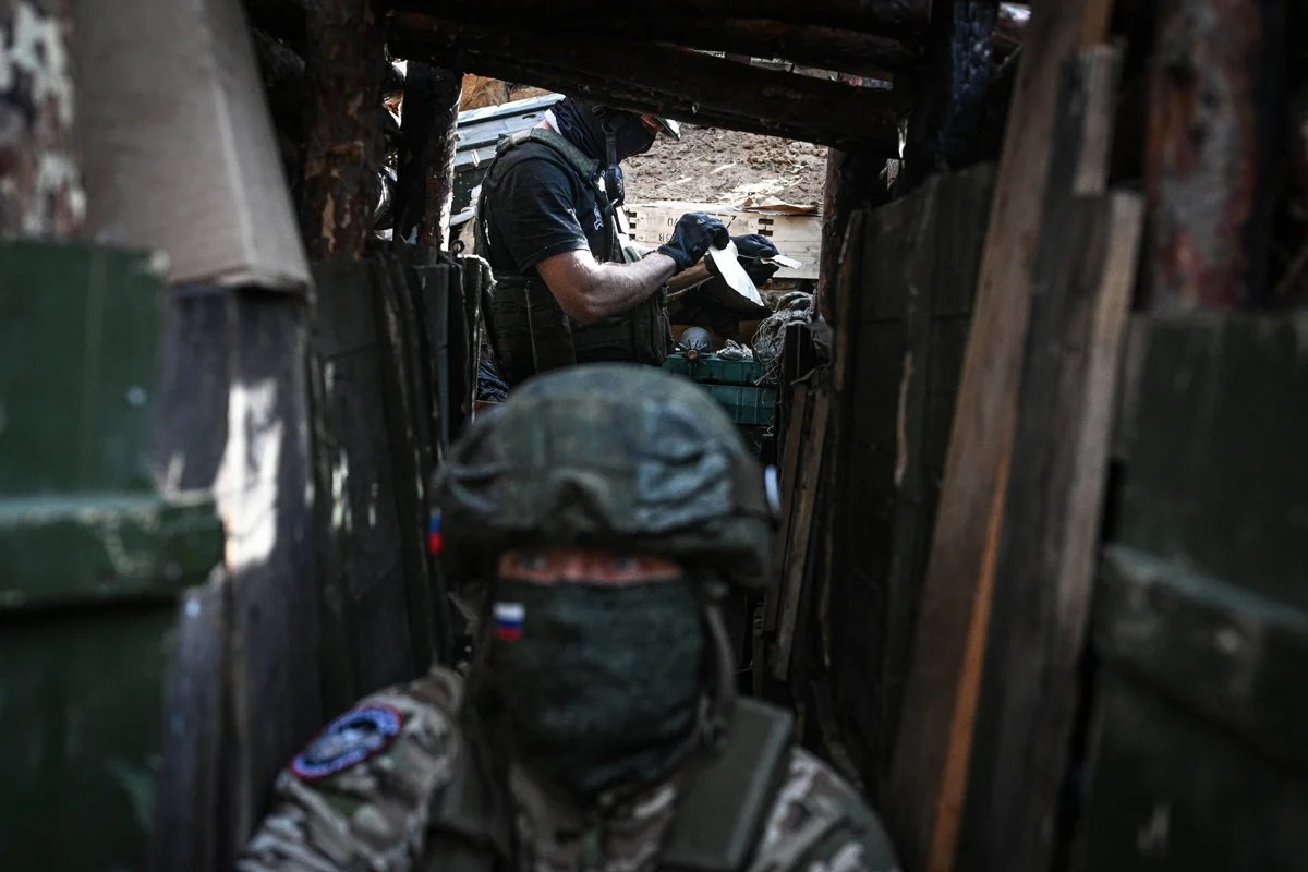 Russian soldiers in a trench, Luhansk region, 5 October 2023. Photo: Stanislav Krasilnikov / Sputnik / Imago Images / SNA / Scanpix / LETA