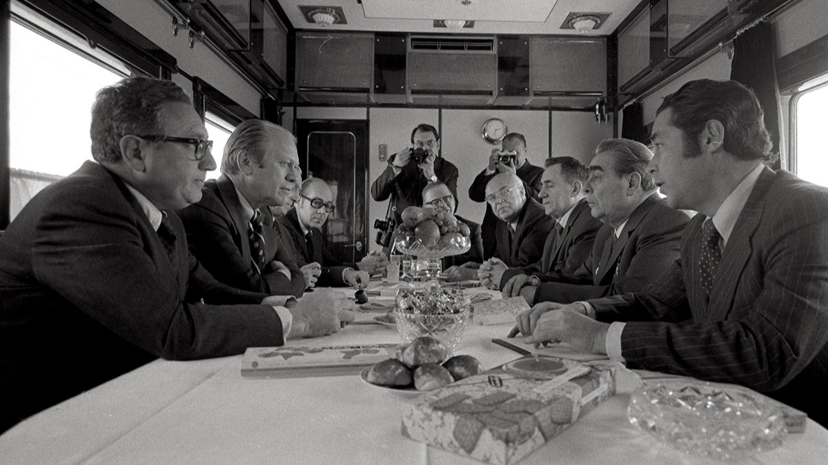 Жизнь Генри Киссинджера — от первой поездки в СССР до соглашения о прекращении войны во Вьетнаме