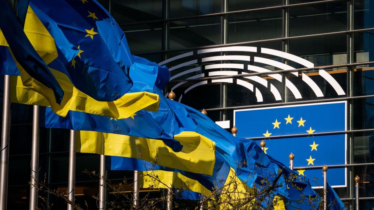 Совет Евросоюза одобрил передачу Украине доходов от замороженных активов России
