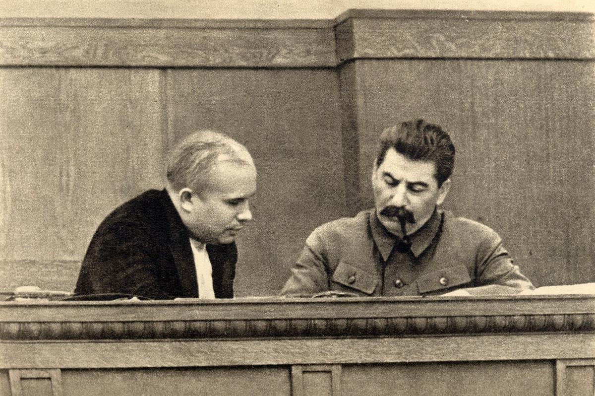 Никита Хрущев и Иосиф Сталин. Фото: Wikimedia
