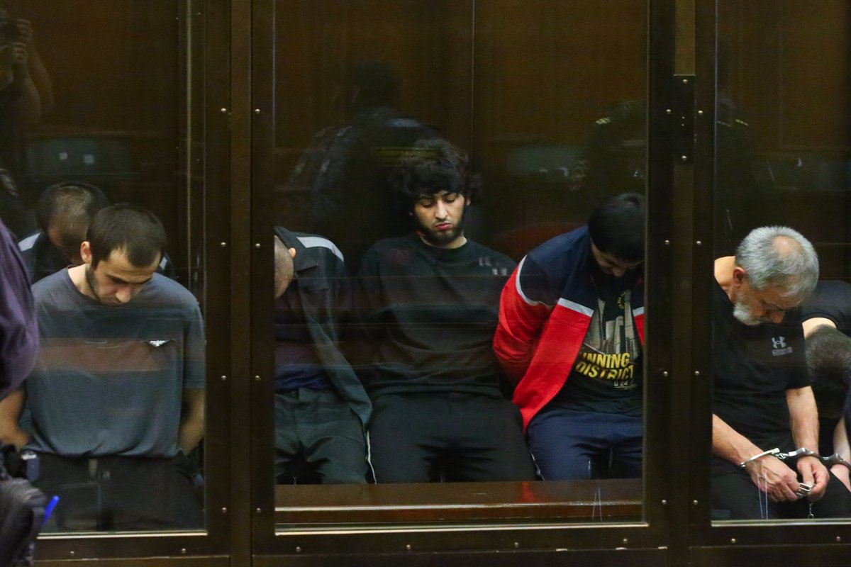 Обвиняемые по делу о теракте в «Крокусе» на заседании суда, Москва, 4 августа 2025 года. Фото: Сергей Ведяшкин / АГН «Москва»