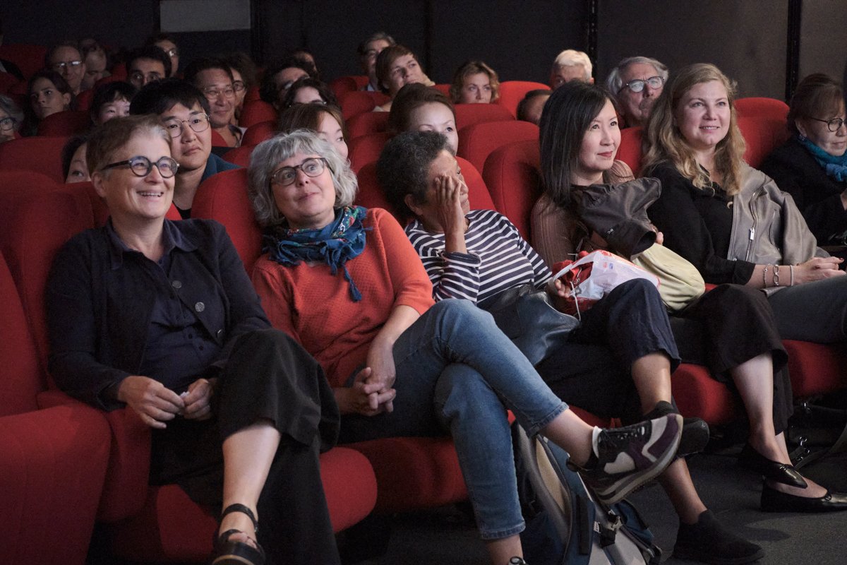 Посетители кинофестиваля в Париже. Фото: Engelis production