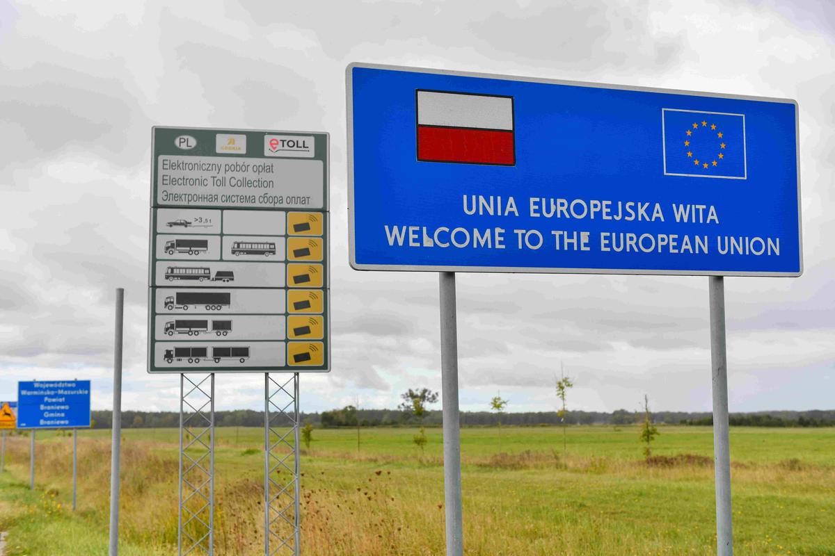 Польско-российская граница. Фото: EPA-EFE / Adam Warzawa