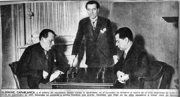 Слева направо: Александр Алехин, арбитр Карлос Аугусто Керенсио и Хосе Рауль Капабланка.