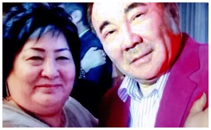Болат Назарбаев с супругой Гульжан. Фото: кадр из видео Instagram