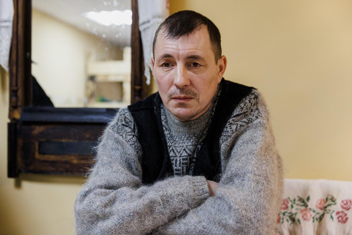 Alexander Kruglyakov, Sergey’s step-father, talks about him in the House of Artisans. Photo: Elena Georgieva, exclusively for Novaya Gazeta Europe