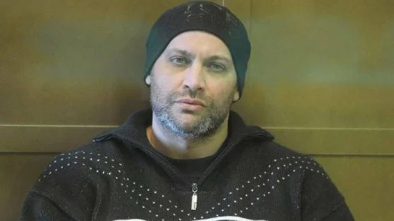 Организатор убийства Анны Политковской досрочно освободился из колонии, отправившись на войну в Украину