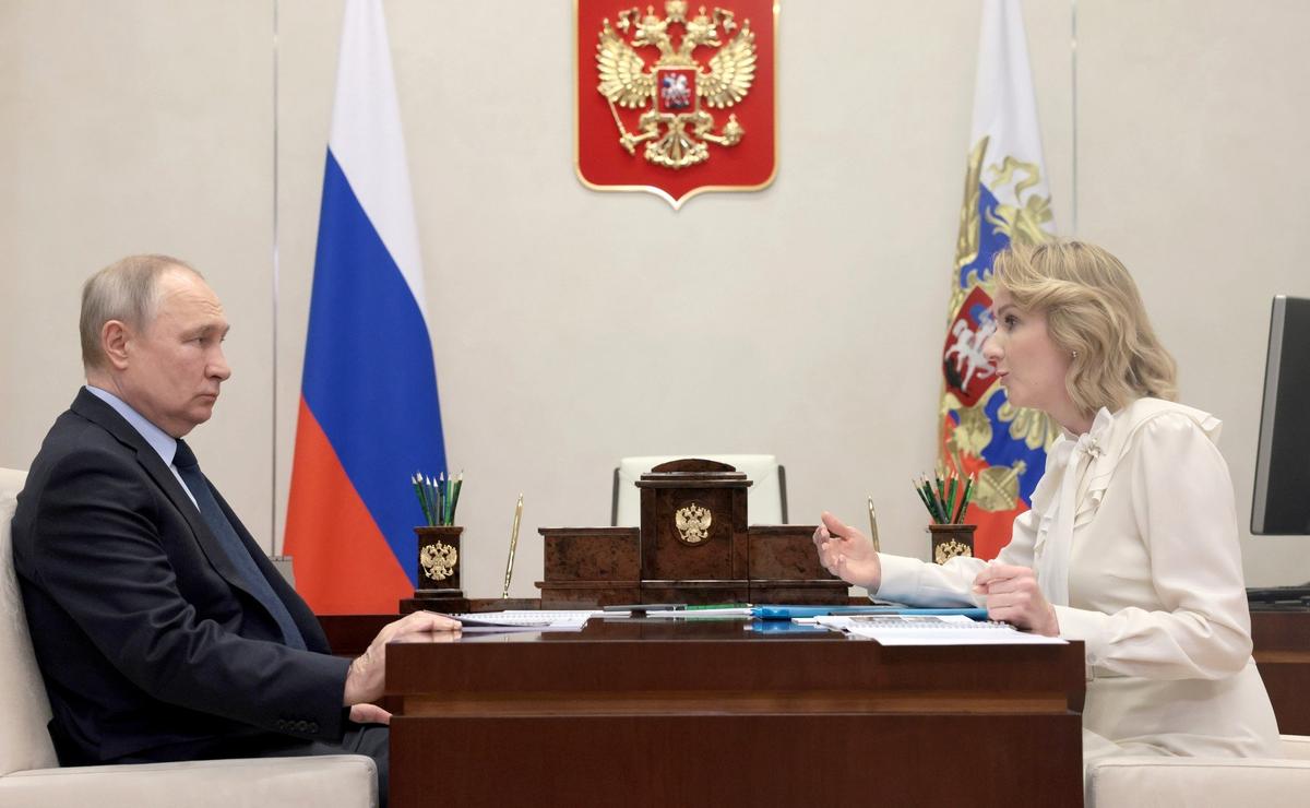 Владимир Путин и Мария Львова-Белова. Фото:  Сайт Президента России