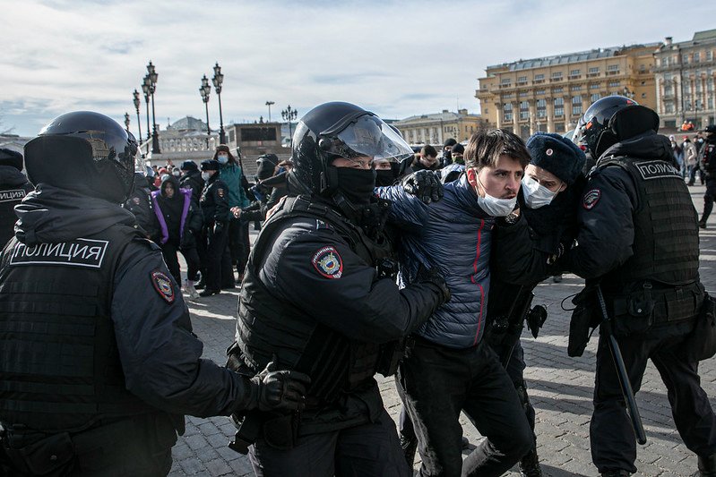 Антивоенные протесты на Манежной площади в Москве. Фото: «Новая газета Европа»