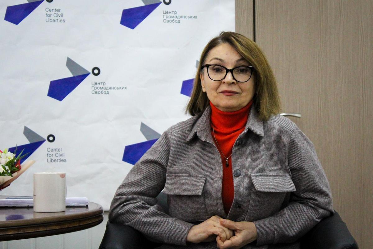 Людмила Гусейнова во время выступления в Киевской школе прав человека и демократии. Фото из личного архива