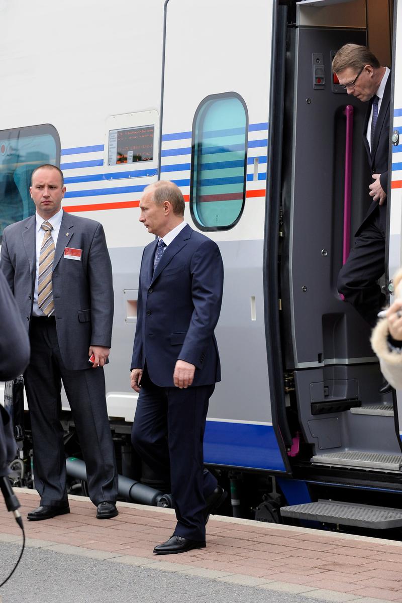 Визит премьер-министра России Владимира Путина на запуск скоростного поезда «Аллегро», Финляндия, 2010 г. Фото: EPA/KIMMO BRANDT