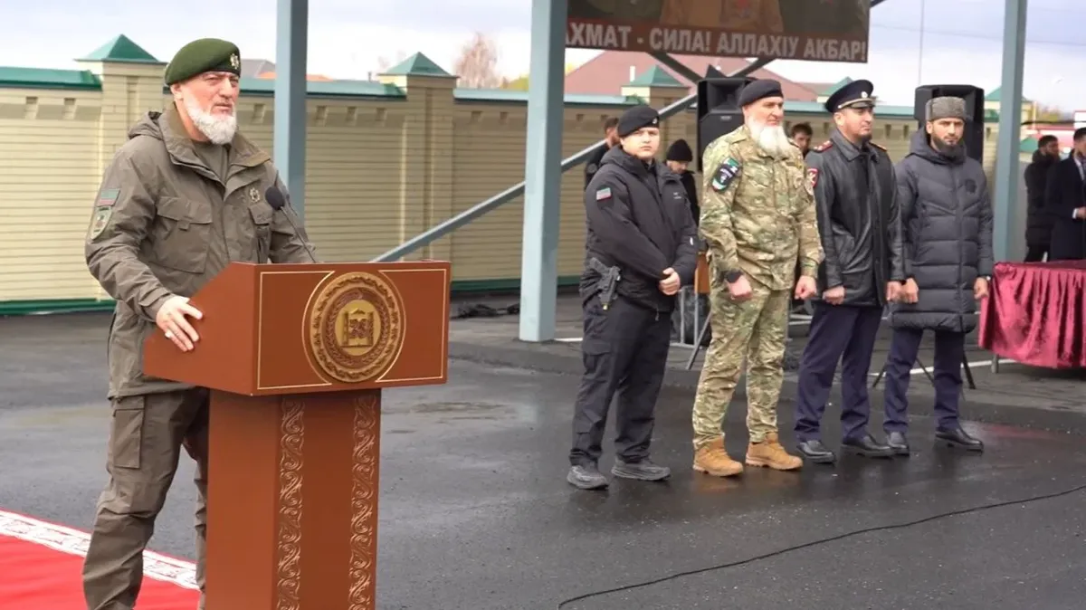 16-летний сын Рамзана Кадырова стал куратором чеченского батальона имени шейха Мансура, которым командует фигурант дела об убийстве Бориса Немцова