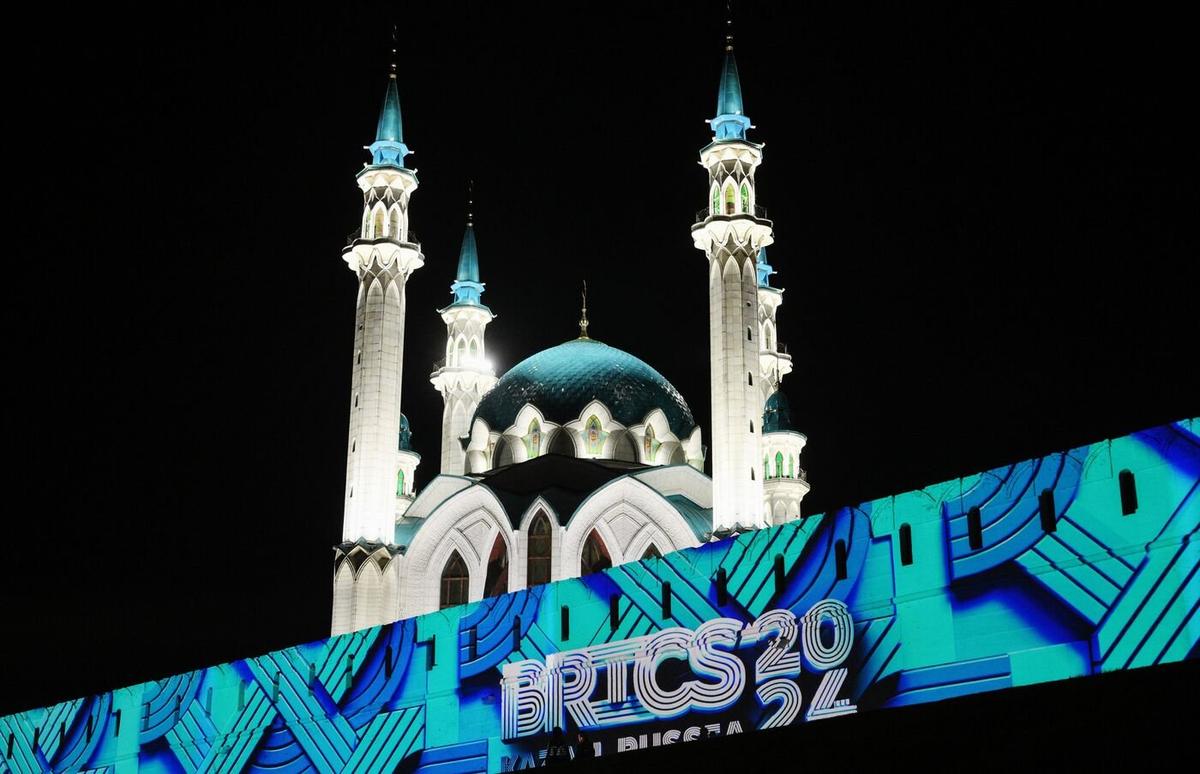 A rehearsal for a light show on the Kazan Kremlin walls. Photo: Alexey Danichev / brics-russia2024.ru