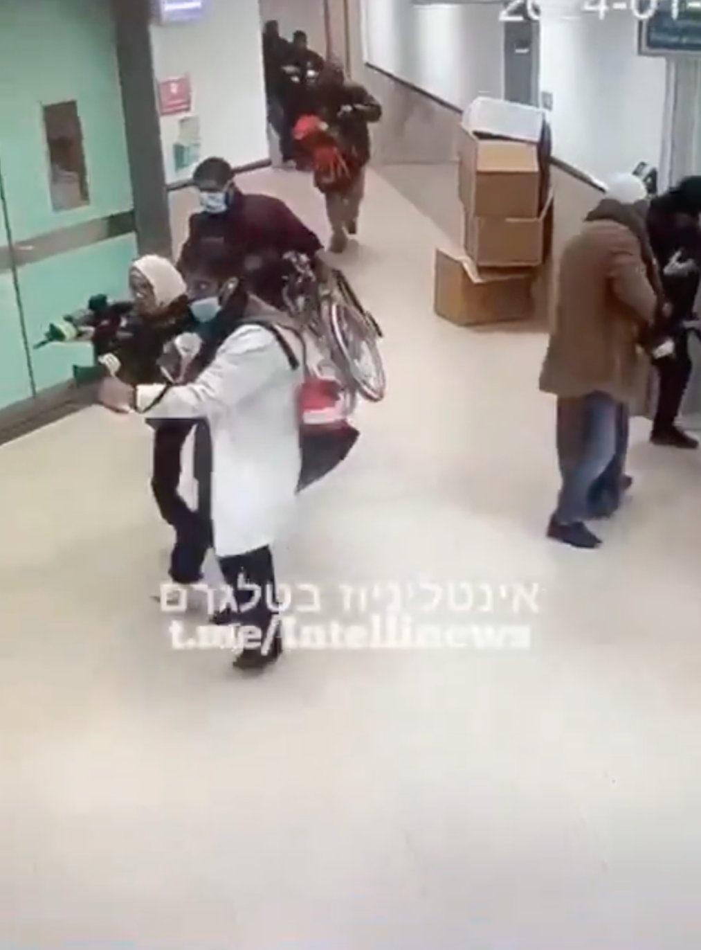 Спецоперация ЦАХАЛ в больнице Ибн-Сина на Западном берегу Иордана, скриншот из видео из соцсетей