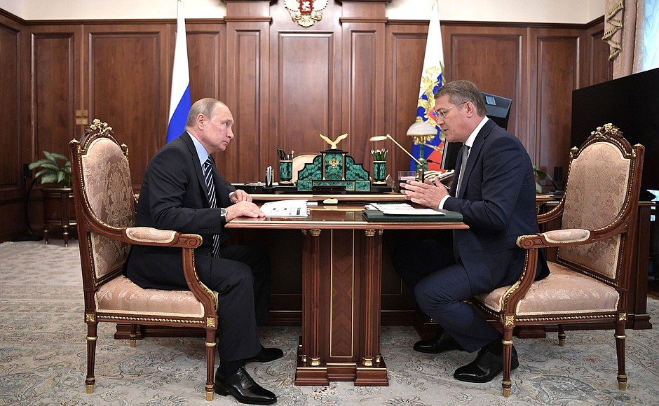Радий Хабиров и Владимир Путин. Фото:  Wikimedia Commons , CC BY 4.0