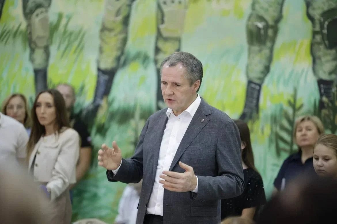 Belgorod Governor Vyacheslav Gladkov meets with evacuees at a temporary shelter in the Belgorod region city of Stary Sokol, 14 August 2024. Photo: Vyacheslav Gladkov /  Telegram