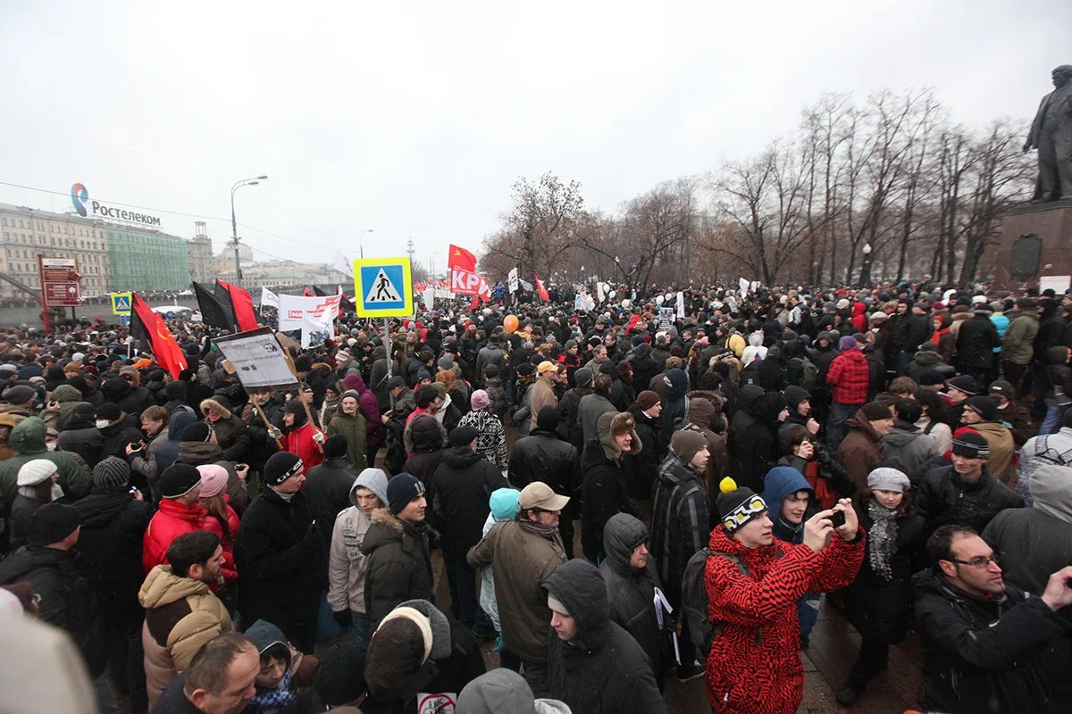 Participants of a rally “For Fair Elections” on Bolotnaya Square protesting against violations in the parliamentary elections on December 10, 2011, in Moscow. Photo: Alexander Aleshkin / Epsilon / Getty Images