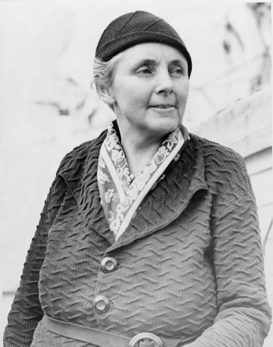 Одна из героинь книги — американская журналистка и писательница, долгие годы прожившая в СССР, Анна Луиза Стронг. Фото: Wikimedia