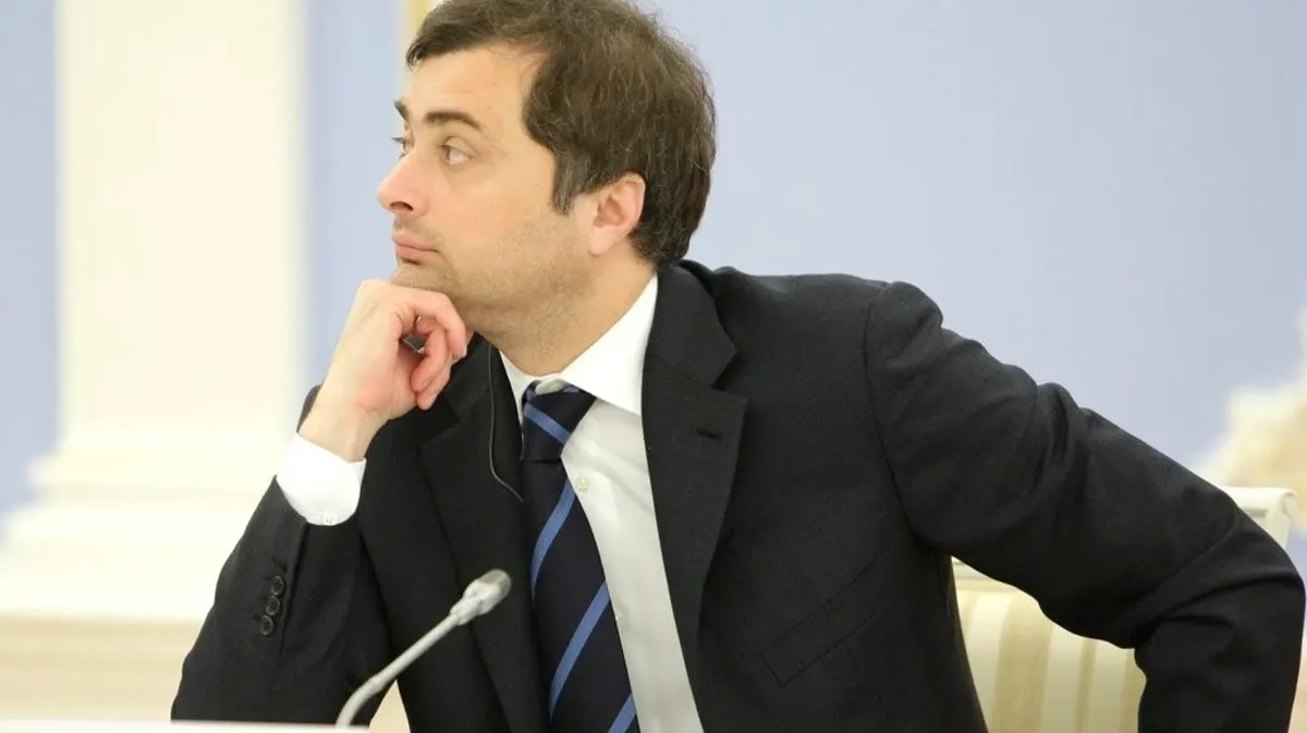 Владислав Сурков: Я снова один // 
мне дали свободу // 
зачем кокаин? // 
ведь есть этот воздух // 
бери и вдыхай // 
и все — жди прихода // 
так выглядит рай: //
