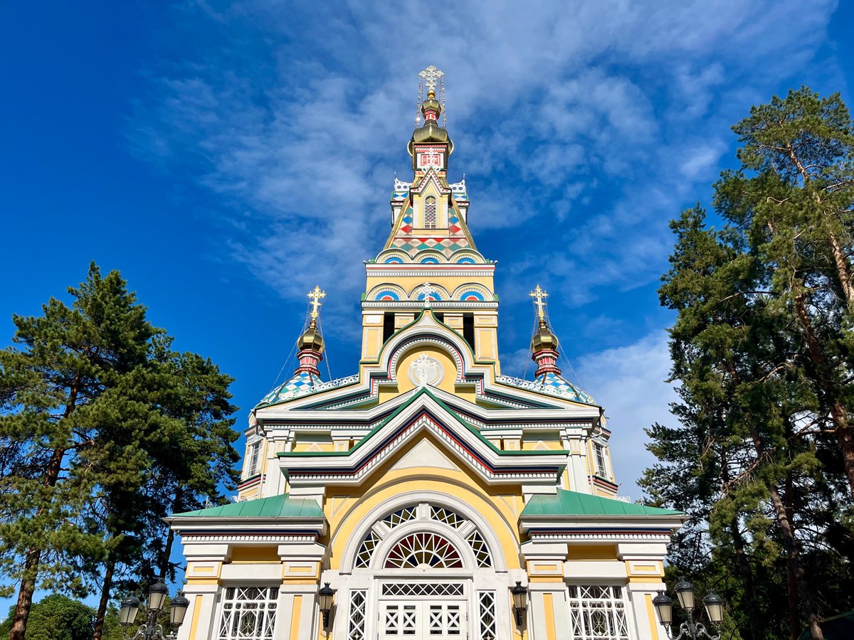 Вознесенский кафедральный собор, главная церковь города Алматы в стиле украинского барокко, 2024