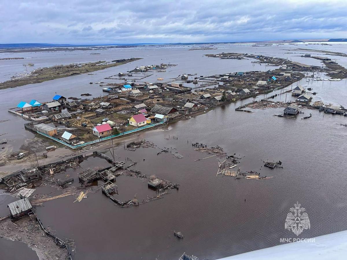 Затопленное село в Якутии. Фото: МЧС России
