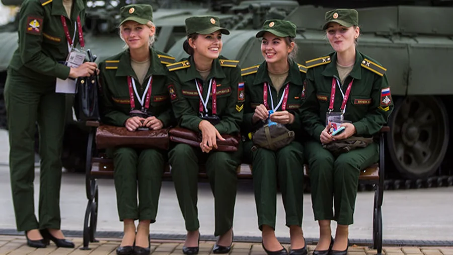 «Важные истории»: Минобороны РФ вербует заключенных женщин на войну в Украине