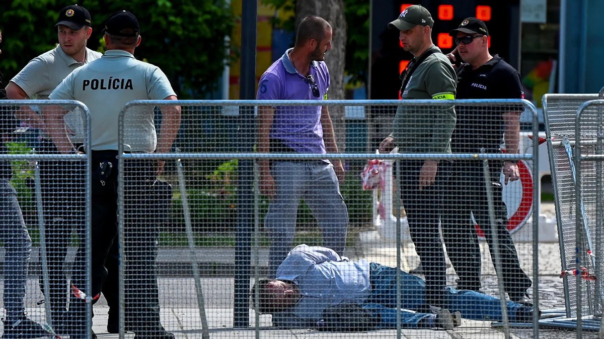 The detained shooter. Photo: Radovan Stoklasa / Reuters / Scanpix
