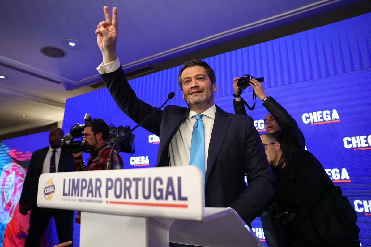Президент правой партии «Щега» Андре Вентура после выборов в штаб-квартире партии в Лиссабоне, Португалия, 10 марта 2024 года. Фото: Miguel A. Lopes / EPA-EFE