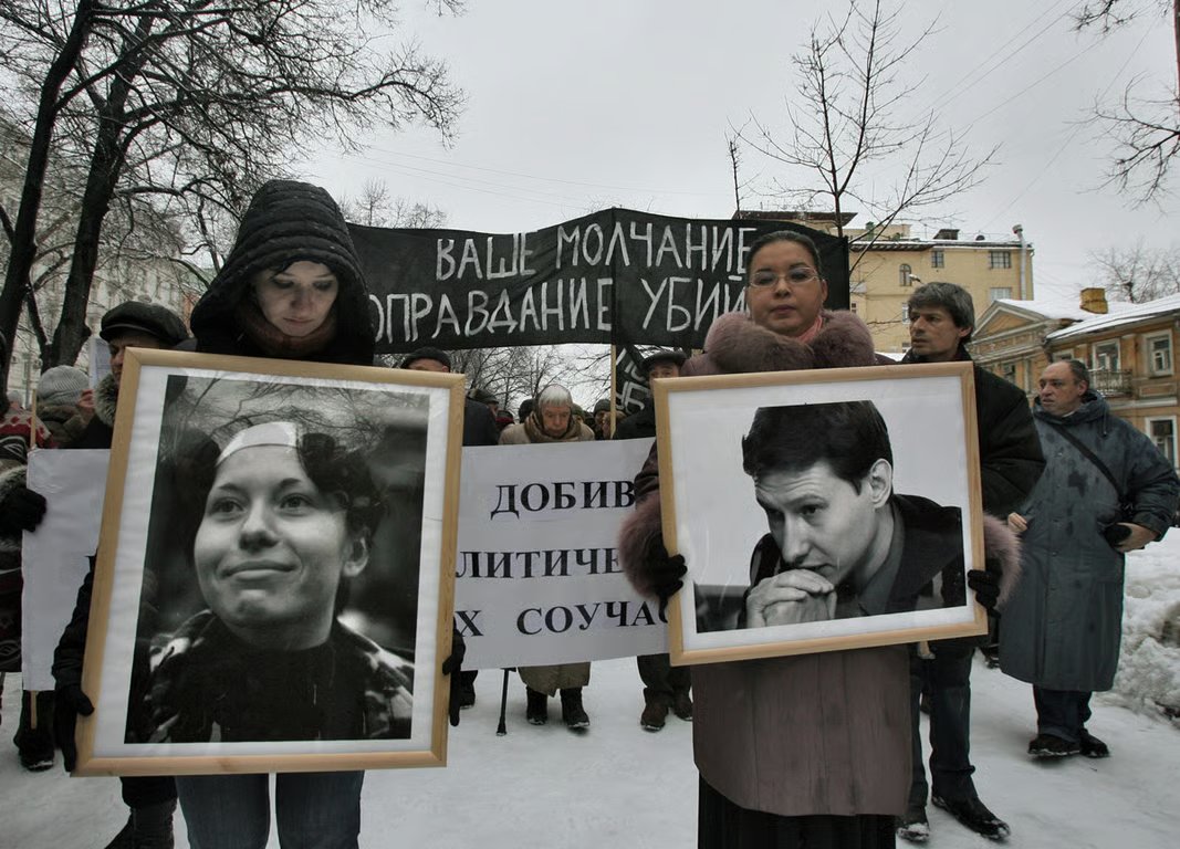 A march in Moscow in memory of Markelov and Baburova, 15 February 2009. Photo: Sergey Mikheev / Kommersant / Sipa USA / Vida Press