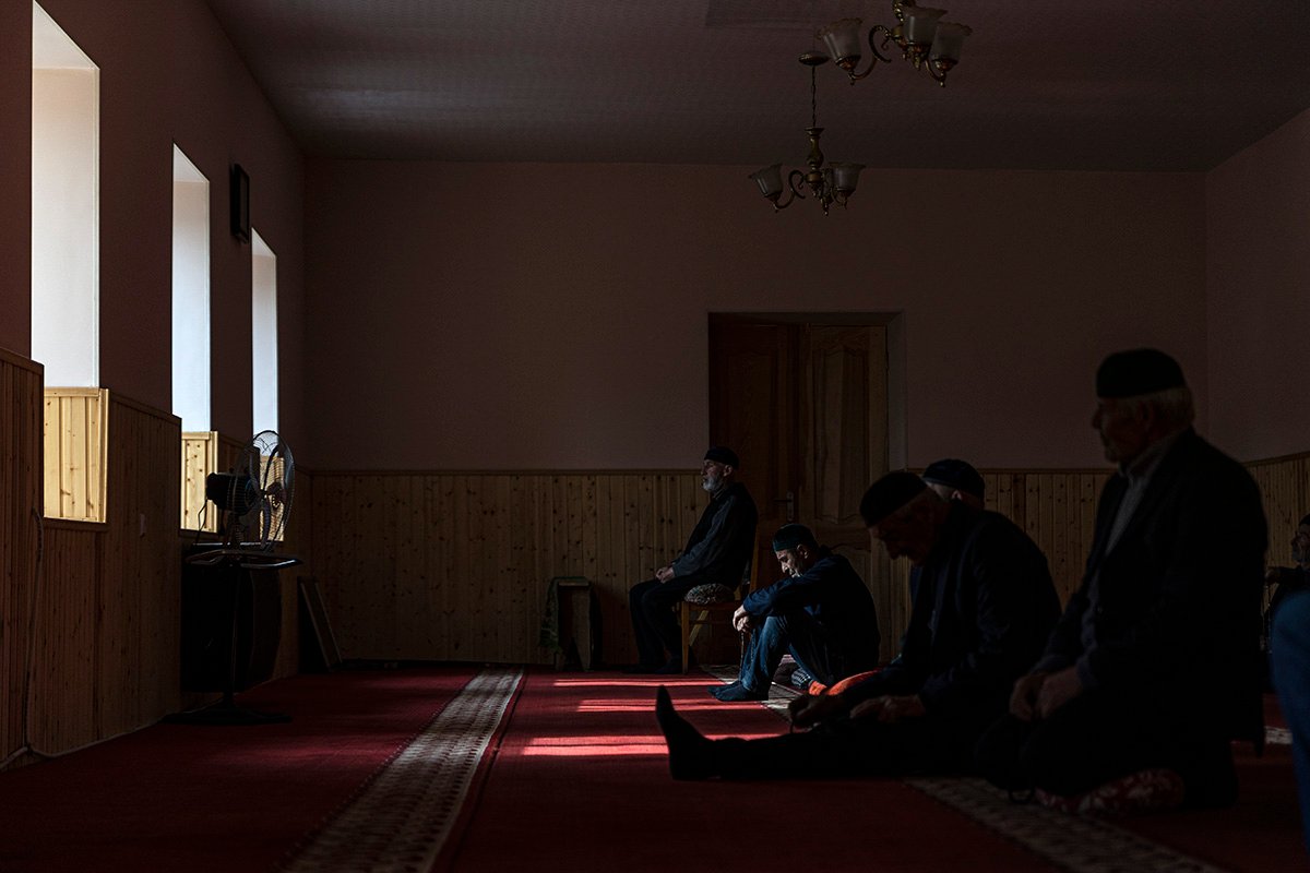 Внутри старой мечети. Фото: Влад Докшин / «Новая газета Европа»