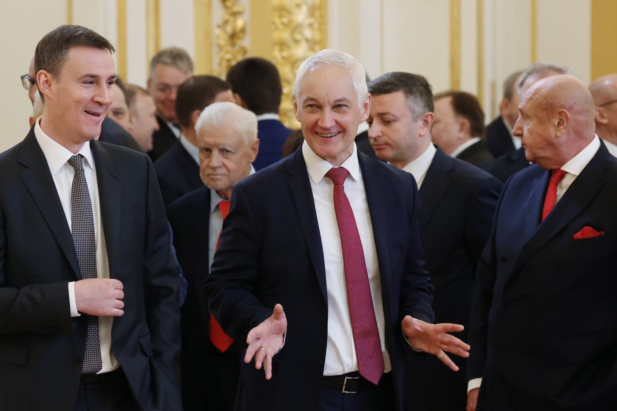 Андрей Белоусов (в центре) на церемонии инаугурации Путина в Кремле, 7 мая 2024 года. Фото: Вячеслав Прокопьев / Спутник / Kremlin / EPA-EFE