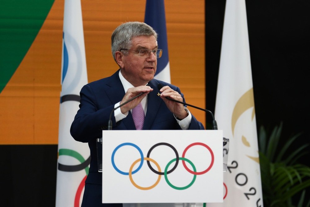Президент Международного олимпийского комитета (МОК) Томас Бах на церемонии приглашения на Игры-2024 года. Фото: EPA-EFE/MOHAMMED BADRA