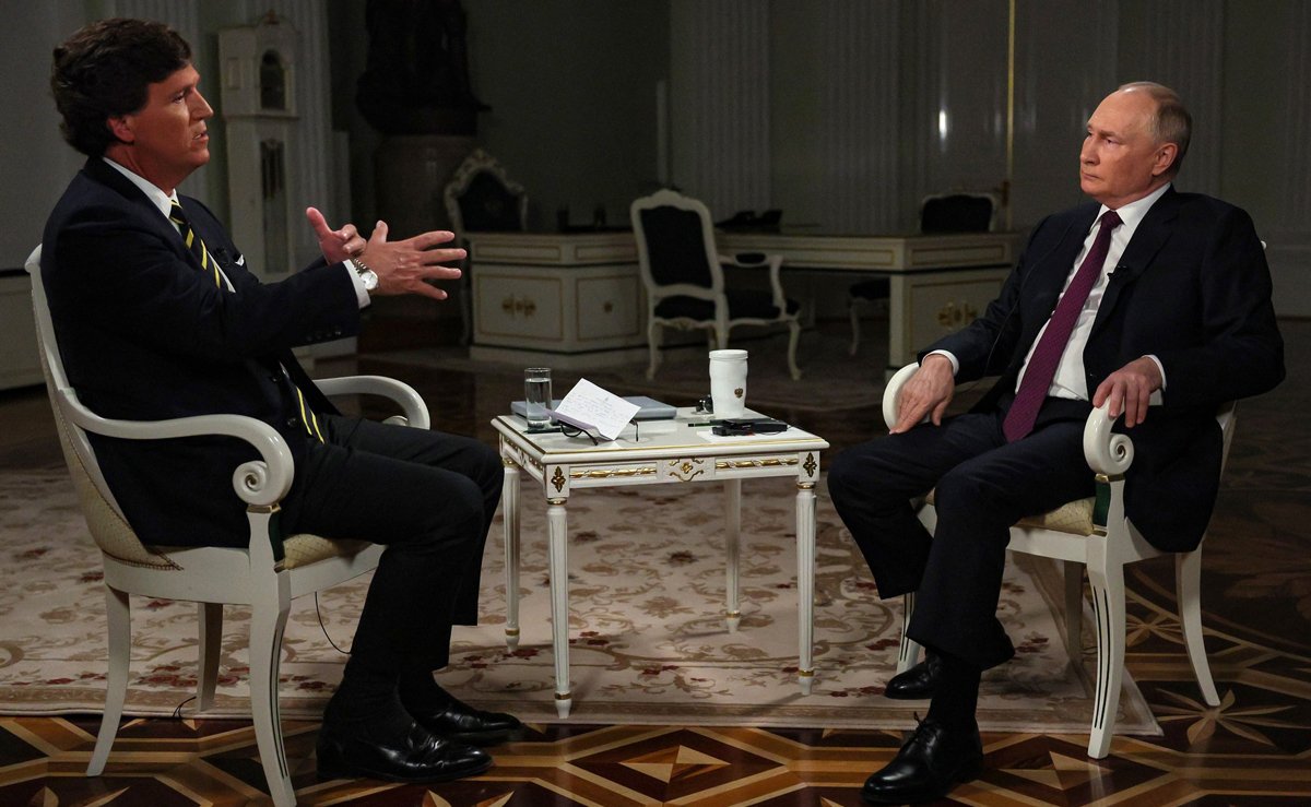 Владимир Путин дает интервью Такеру Карлсону в Москве, 9 февраля 2024 года. Фото:  Kremlin