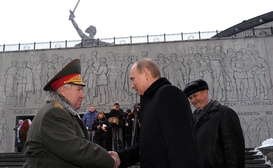 Владимир Путин во время посещения мемориального музея «Сталинградская битва» на Мамаевом кургане. Фото: kremlin.ru