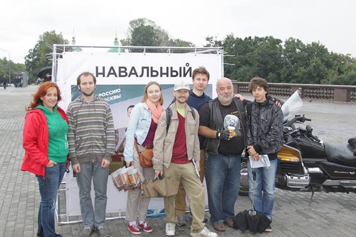 Михаил Кавун во время предвыборной кампании Алексея Навального, 2013 год. Фото из личного архива
